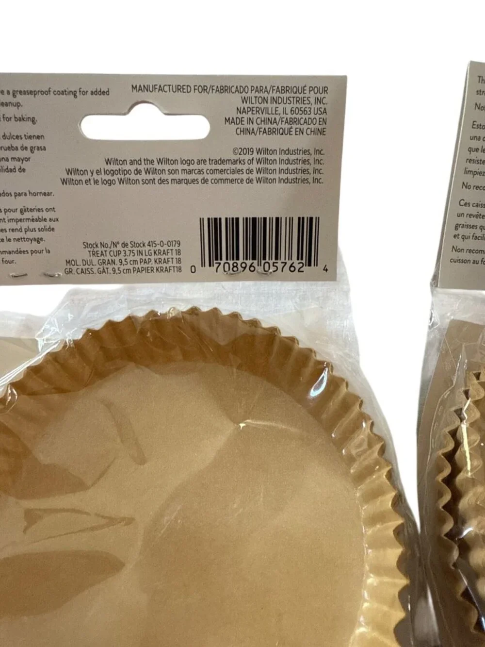 Wilton Large Treat Cups 18 cups Per Package Qty 4 Apple